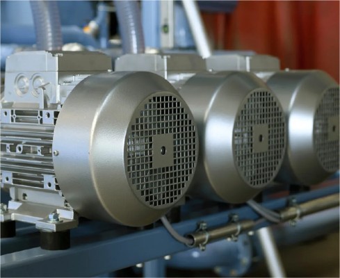 Suministro de servicios industriales para la instalación y monitoreo de motores eléctricos de alta eficiencia operativa